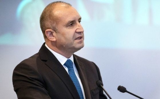 Президентът Радев да инициира руско-украински преговори в България