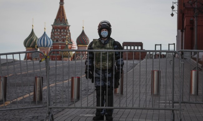 Стъписани, мнозина московчани осъзнават мащабите на международния отговор срещу руското