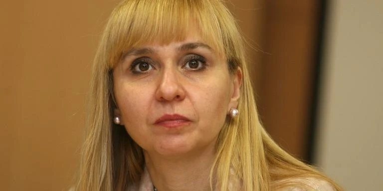Ковачева препоръча темата за преобразуването на висшите училища да се постави на задълбочен анализ