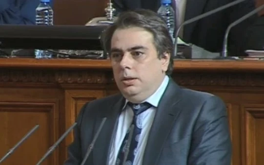 Асен Василев: Няма да се затварят 1600 мегавата от Маришкия басейн