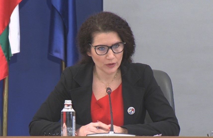 Калина Константинова: До момента у нас са влезли 69 735 бежанци от Украйна