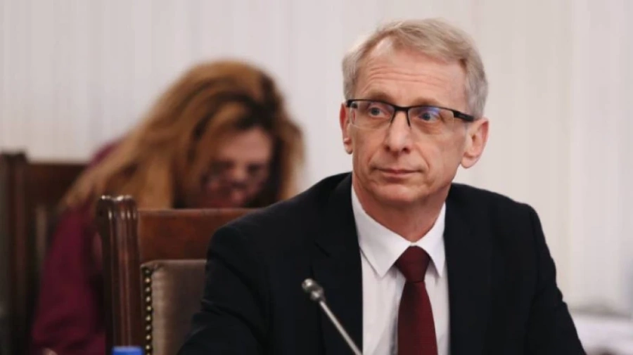 Денков: Все още няма решение дали да отпадне тестването в училище