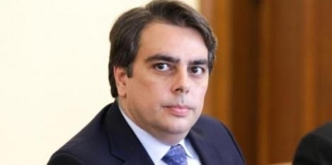 Асен Василев: България няма да плаща за газ в рубли