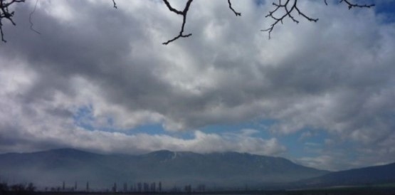 Днес облачно с валежи. Максималните температури ще са между 19° и 24°