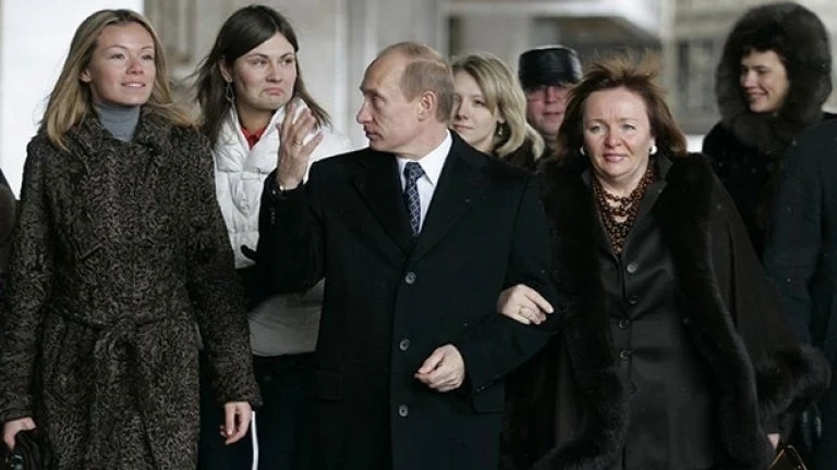 Ето защо САЩ погнаха дъщерите на Владимир Путин – Катерина и Мария