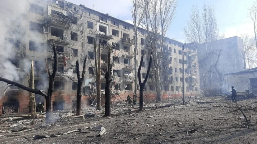 Десетки убити и над 100 ранени при руски удари по гарата на Краматорск
