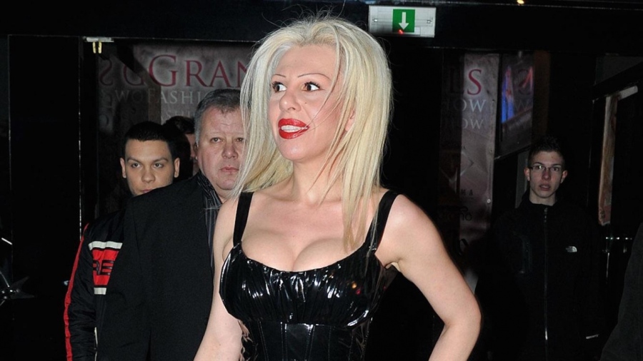 Луна обмисля да създаде собствена партия