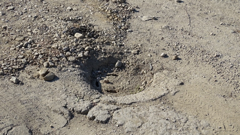 Заради невъзможност да правят ремонти: АПИ призова шофьорите да карат внимателно