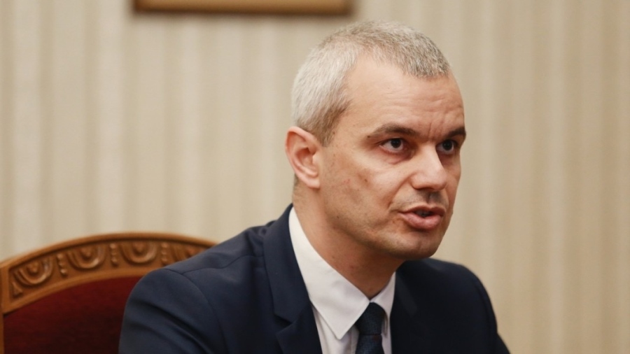 Костадин Костадинов: България изнася огромно количество оръжие за Украйна през посредници