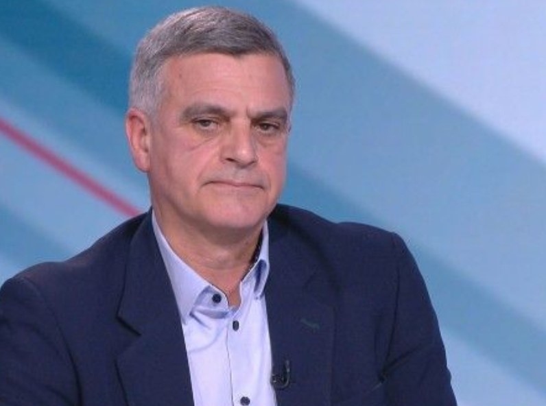 Янев започна да говори като Путин