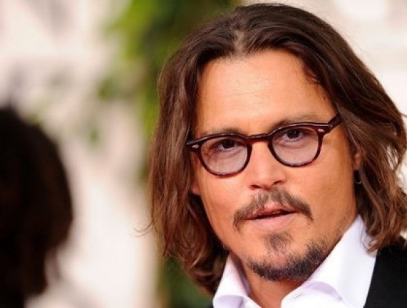 Джони Деп с разкрития за Амбър Хърд: Биеше ме по главата, с каквото ѝ падне