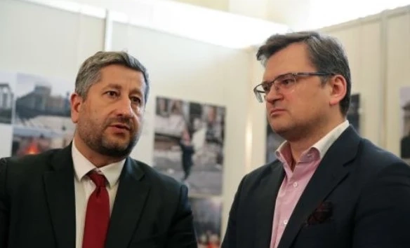 Кулеба: Като пращате бронежилетки, вие искате да умрем защитени