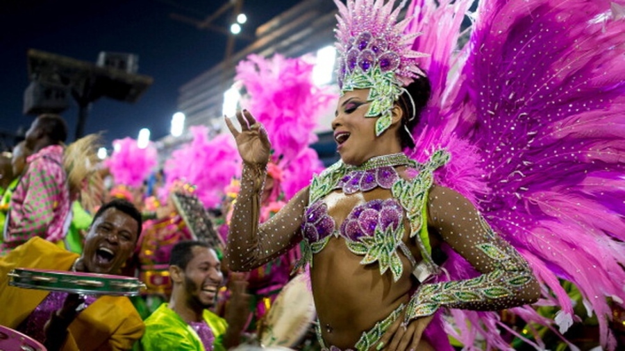 Карнавалът в Рио де Жанейро се завърна