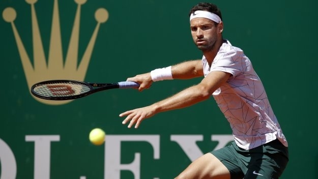 Циципас не даде шанс на Гришо, българинът загуби в два сета  