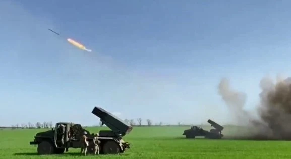Русия твърди, че е поела контрола над Херсонска област