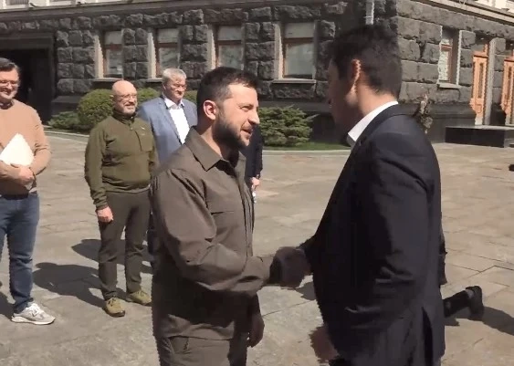 Започна срещата между Петков и Зеленски (ВИДЕО)