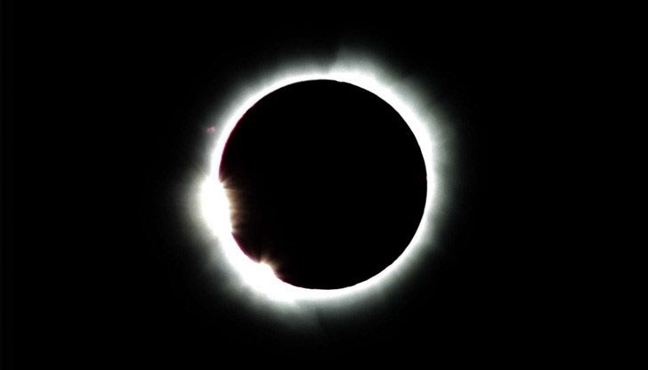 През май ще наблюдаваме от България началото на пълно лунно затъмнение