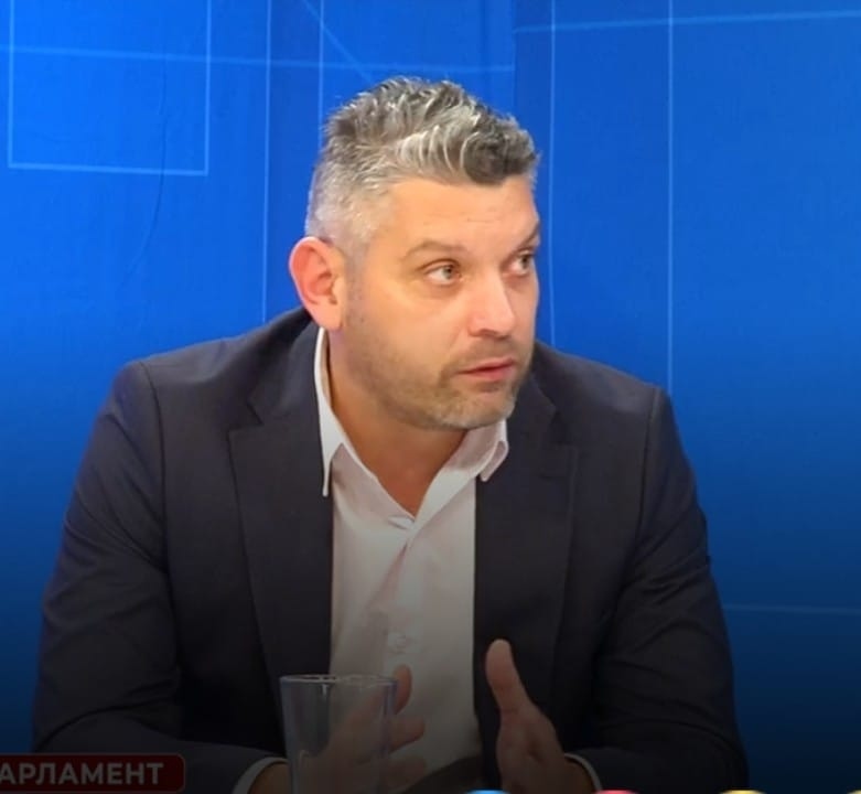 Тихомир Василев сред учредителите на партията на Стефан Янев