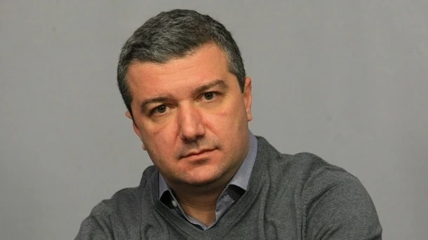 Драгомир Стойнев призна: Може да губим пари, ако плащаме газ в рубли