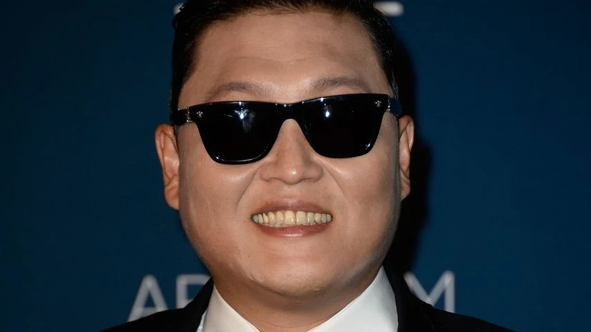 Сай казва сбогом на Gangnam Style с новия си албум