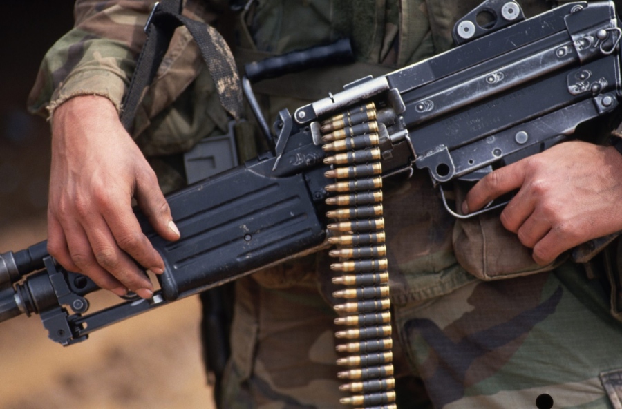 Путин към Макрон: Западът трябва да спре да доставя оръжия на Украйна