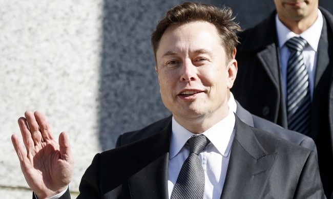 Мъск: Twitter може да не е безплатен за определени потребители