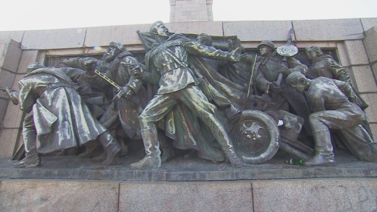 Бой пред Паметника на съветската армия в София