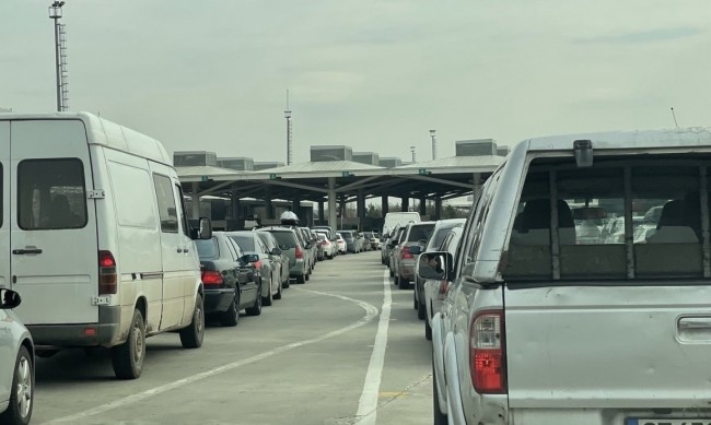 Засилен трафик в цялата страна в края на почивните дни