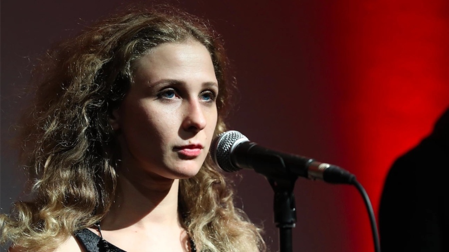 Мария Альохина от Пуси райът: Не Украйна, а Русия се нуждае от денацификация