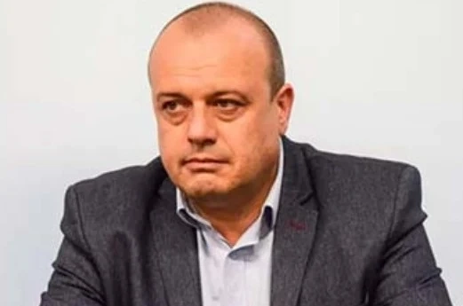 Министър Проданов се обяви срещу депутинизацията на България
