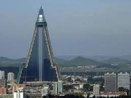 Пети пореден ден: 200 000 нови случая на хора с треска в Северна Корея