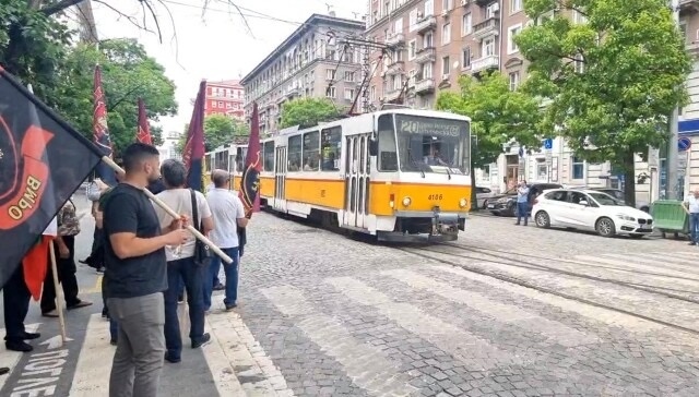 ВМРО излязоха на протест срещу цените на тока и парното