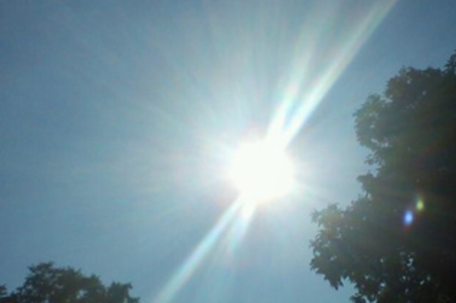 Днес слънчево с максимални температури между 29° и 34°