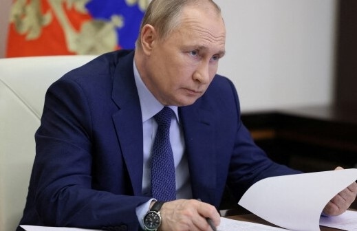 Гардиън: Има ли Путин рак, Паркинсон или е заменен от двойник?