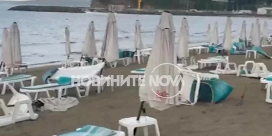Мощна буря удари Южното Черноморие (СНИМКИ)