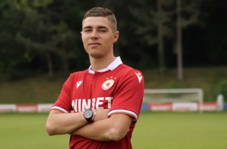 Станислав Шопов е новият номер 8 в ЦСКА