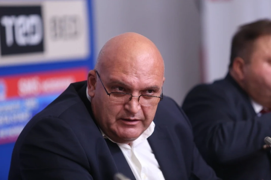Д-р Брънзалов за агресията над медици в Самоков: Това отношение е недопустимо