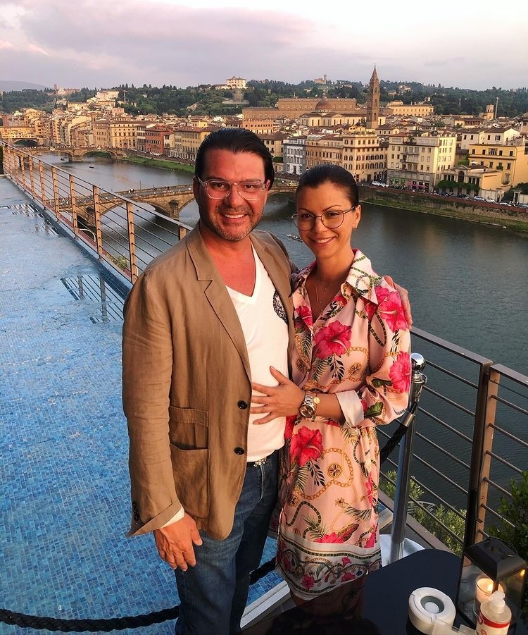 Вижте новата жена до д-р Енчев