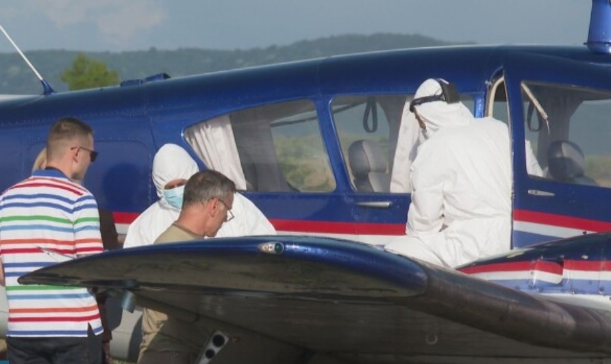 Основна версия за самолета нарушител: Машината е открадната