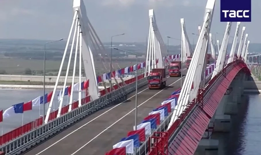 Откриха първия автомобилен мост между Русия и Китай (ВИДЕО)