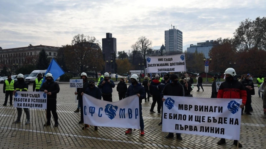 Надзиратели и полицаи излизат на голям протест в София