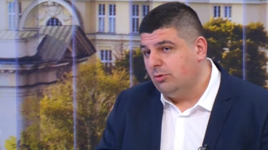 Ивайло Мирчев: Янев е заобиколен меко казано от съмнителни хора
