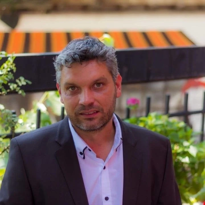 Тихомир Василев: Деградация, наглост и безочие лъха от Киро, Лена и партньорите!