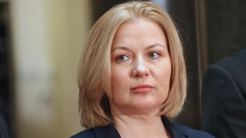 Правосъдният министър Надежда Йорданова отказа да коментира как напрежението между