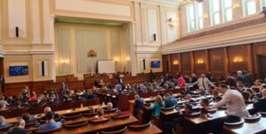 Внесени са процедурните правила за избор на нов председател на НС