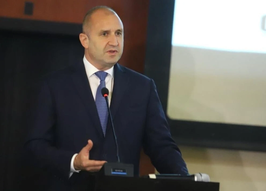  Радев критикува Кирил Петков за Северна Македония: Той не е куриер, а премиер
