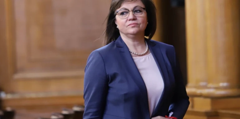  Корнелия Нинова с остра атака към Румен Радев