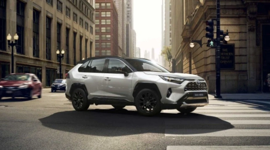 Toyota представи обновения кросоувър RAV4 за Европа