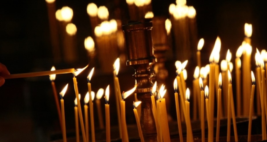 Цената на свещите нараства двойно