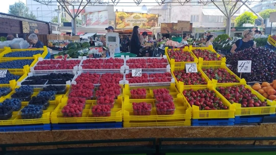 Седмица на черешата предизвика невиждан интерес на пазар Красно село